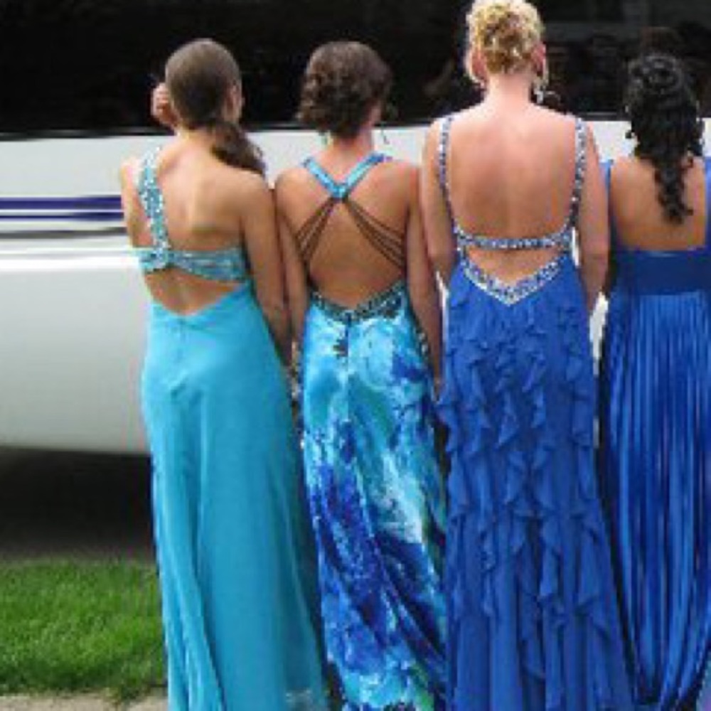 Cache Open Back Prom Dress - Picture 3 of 6
